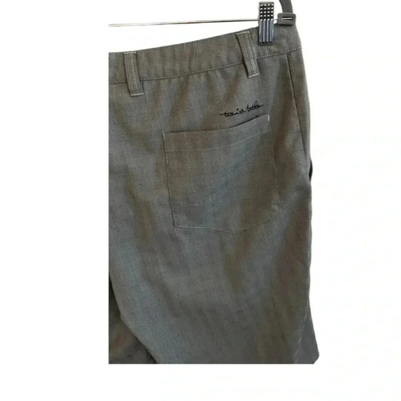 Travis Mathew Gray Plaid Golf Shorts Size 36 - Picture 4 of 6